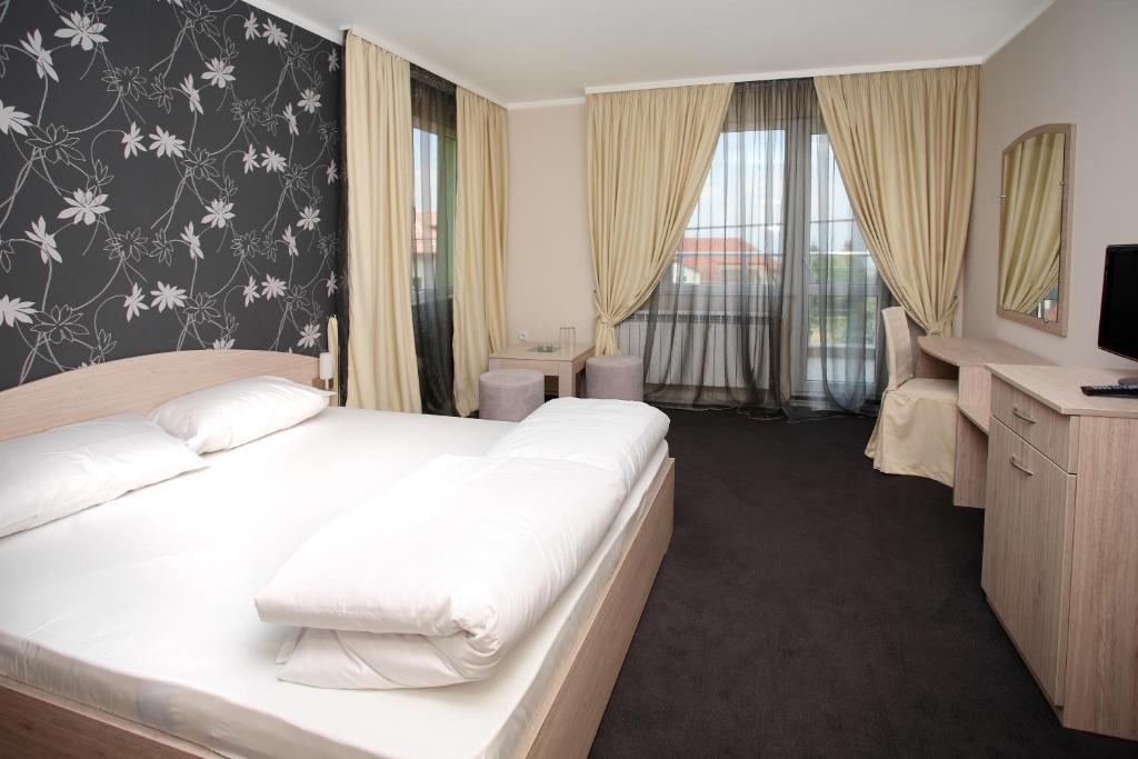 Family Hotel Diana София Номер фото